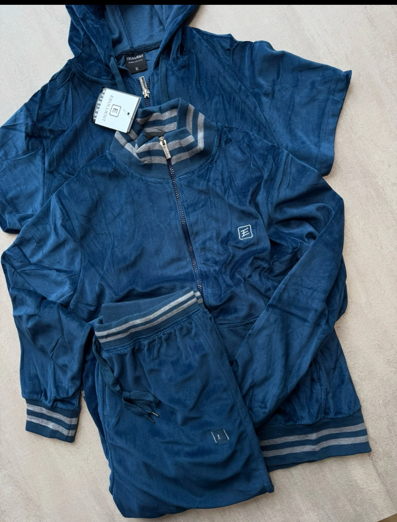 CONJUNTO TRES PIEZAS