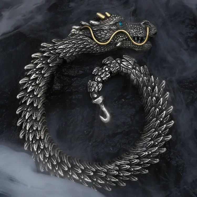 PULSERA DOMINEERING RETRO