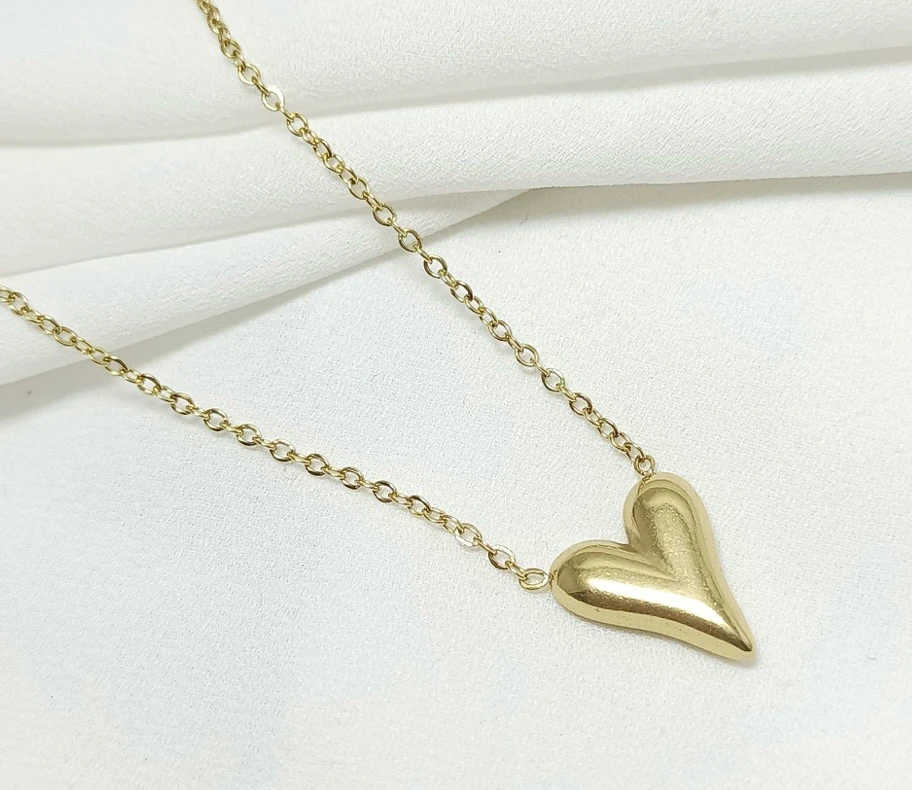 Collar "Corazón Volumétrico"