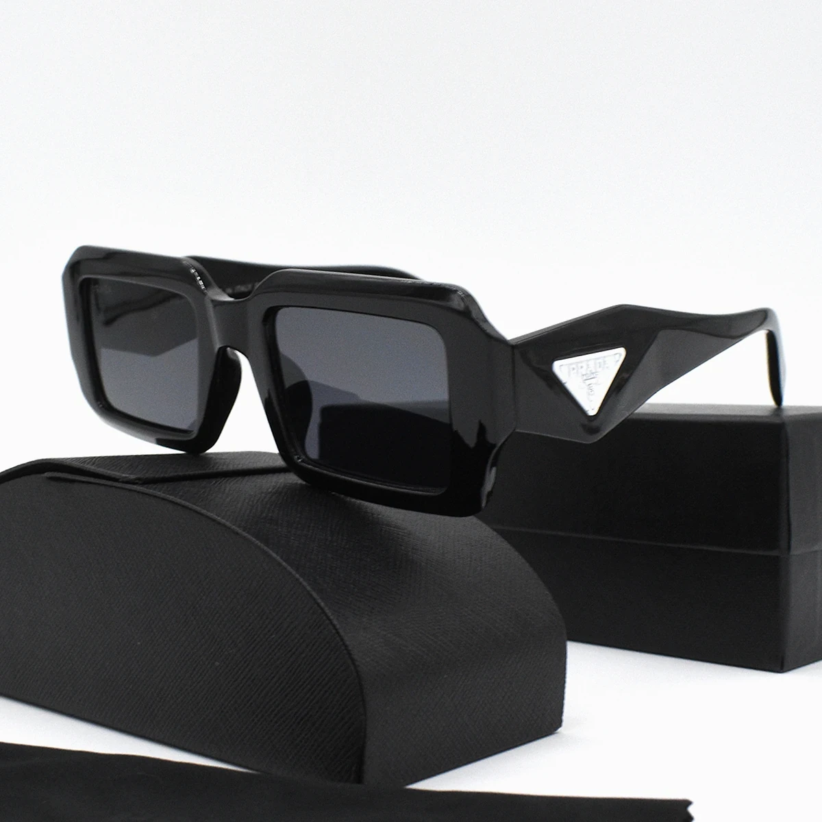 Lentes de Sol Prada SPR08Y 2