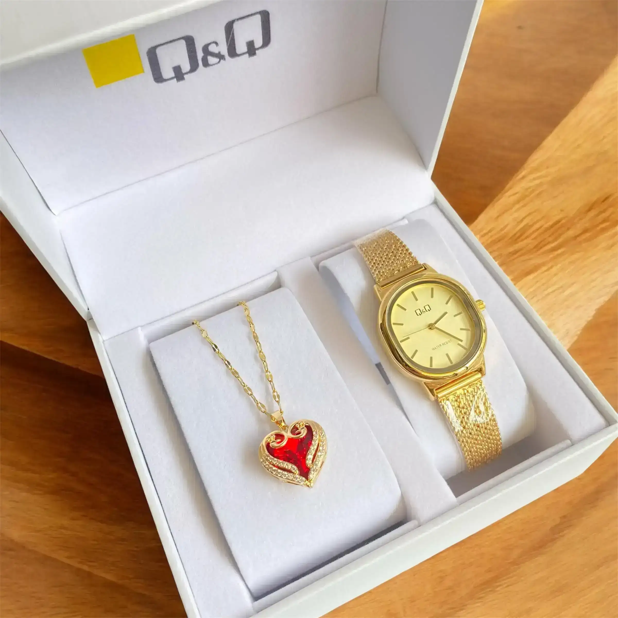 Combo Reloj Q&Q Acero Original + Collar + Estuche De Lujo 2