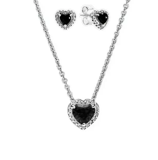 Conjunto Collar Corazón Relieve Negro 