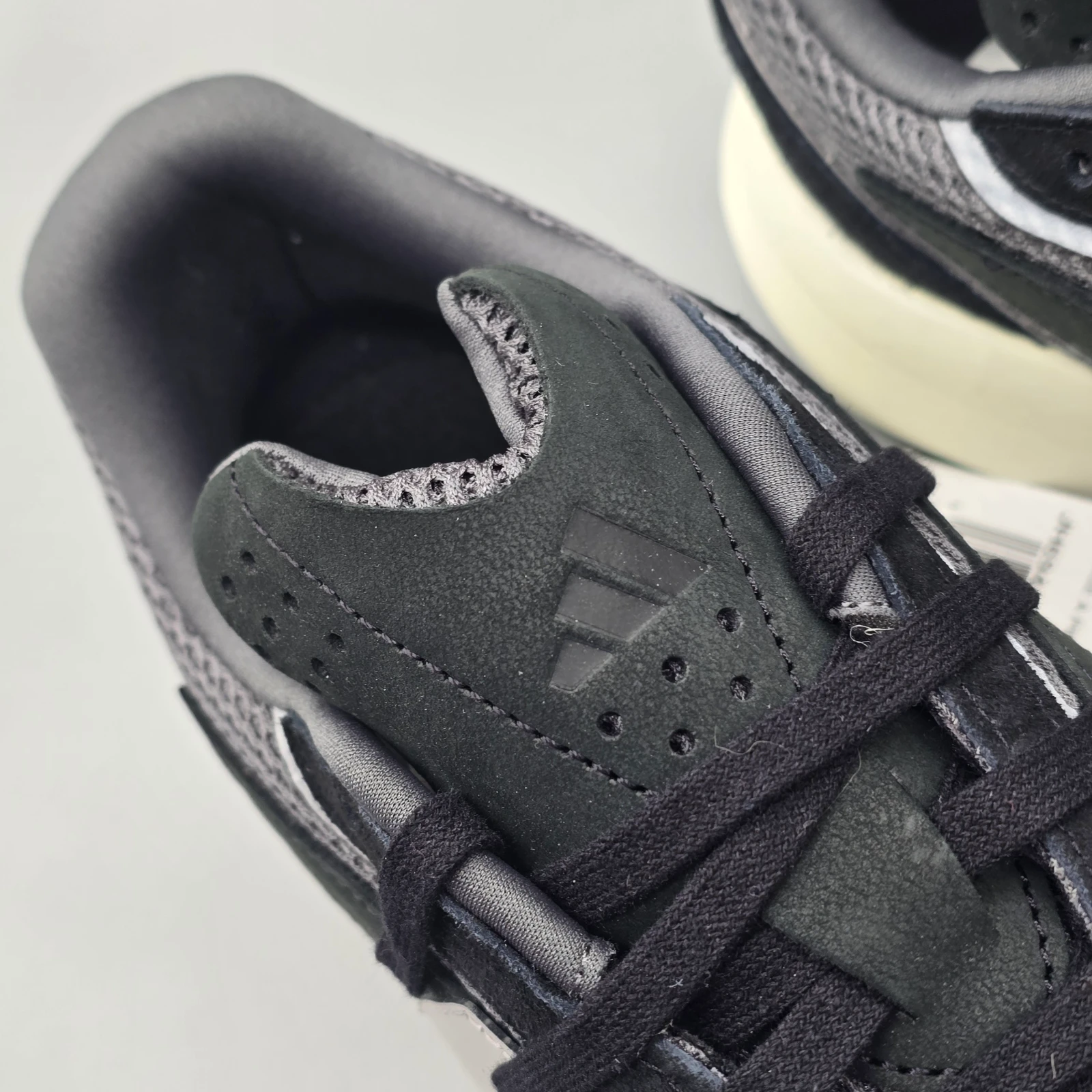 ADIDAS LIGHTBLAZE 6