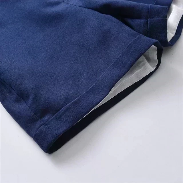 TRAJE ELEGANTE A 4