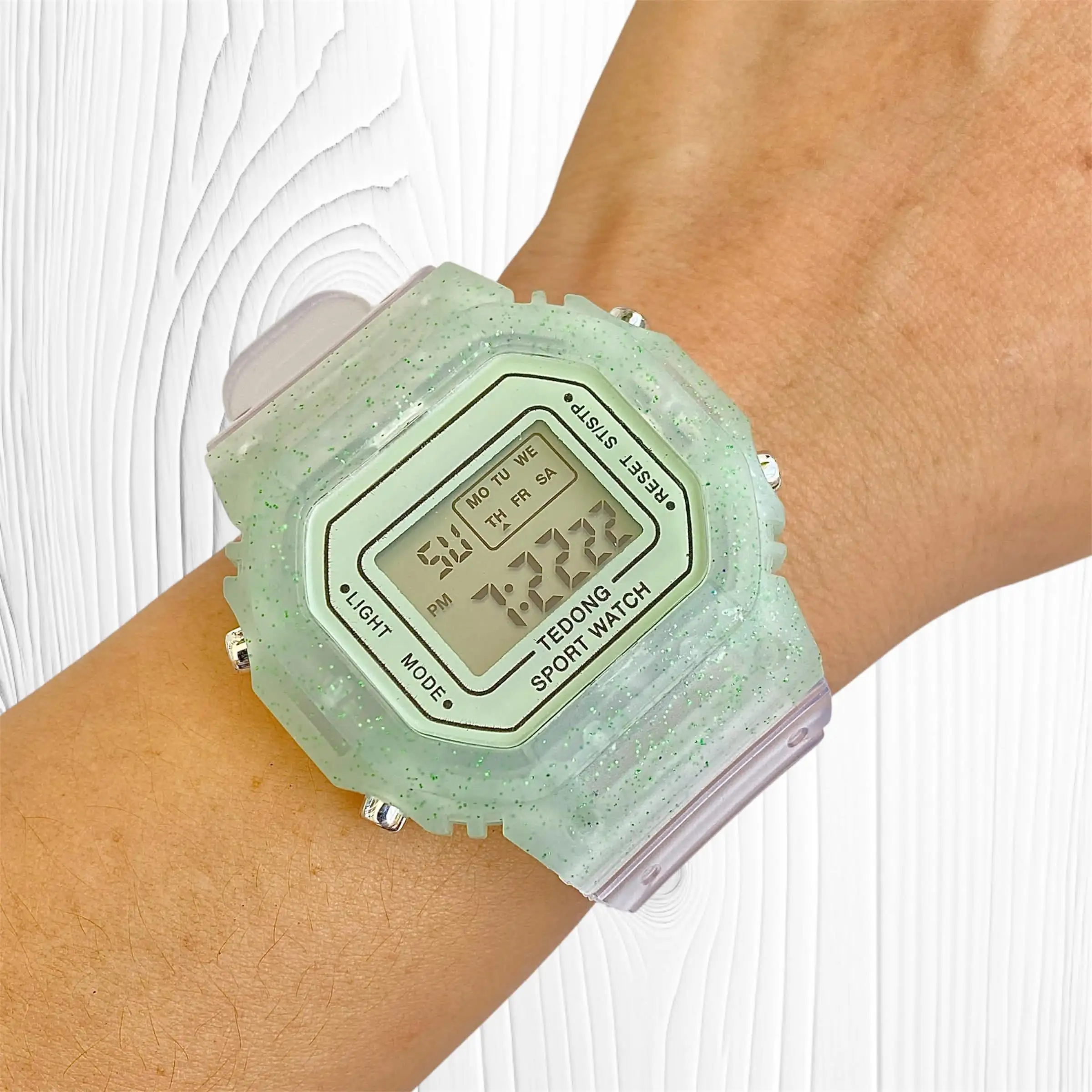 Reloj Deportivo Digital Cuadrado Escarcha Transparente Verde