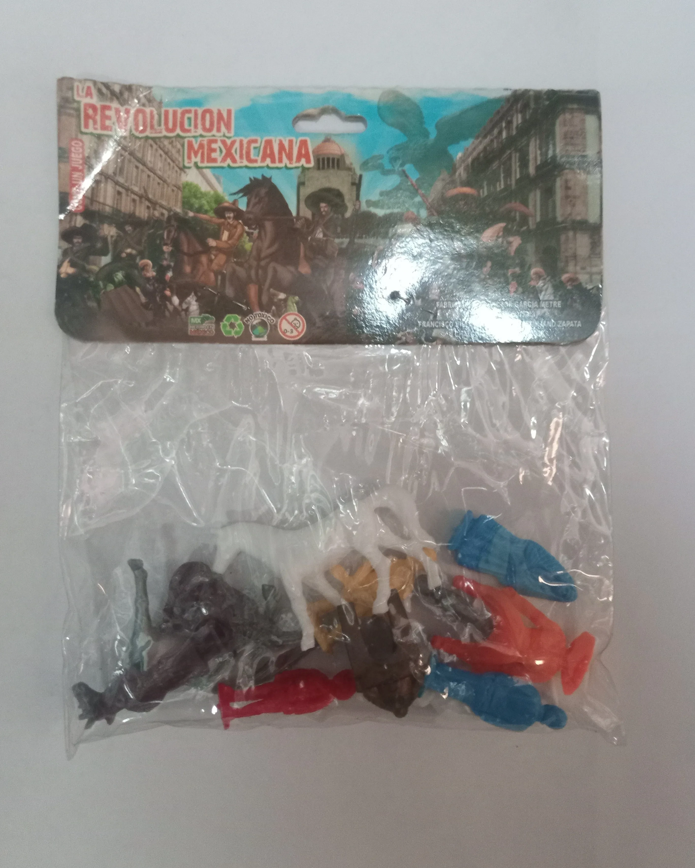 Muñecos de la revolución  2