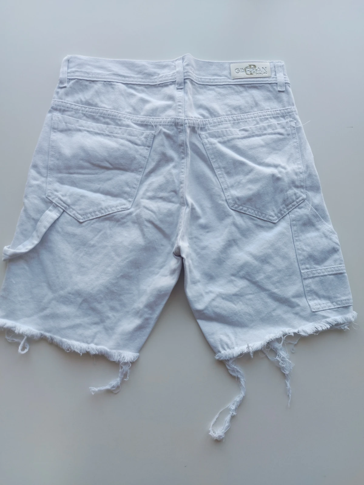 BERMUDAS CARPINTERO BLANCAS