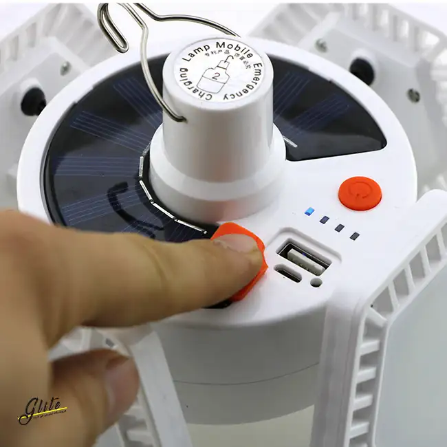 Lampara solar portátil con 4 alas 4