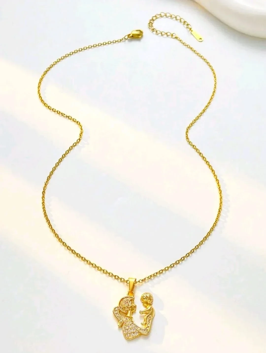 Collar en acero inoxidable color oro, mamá y bb  2