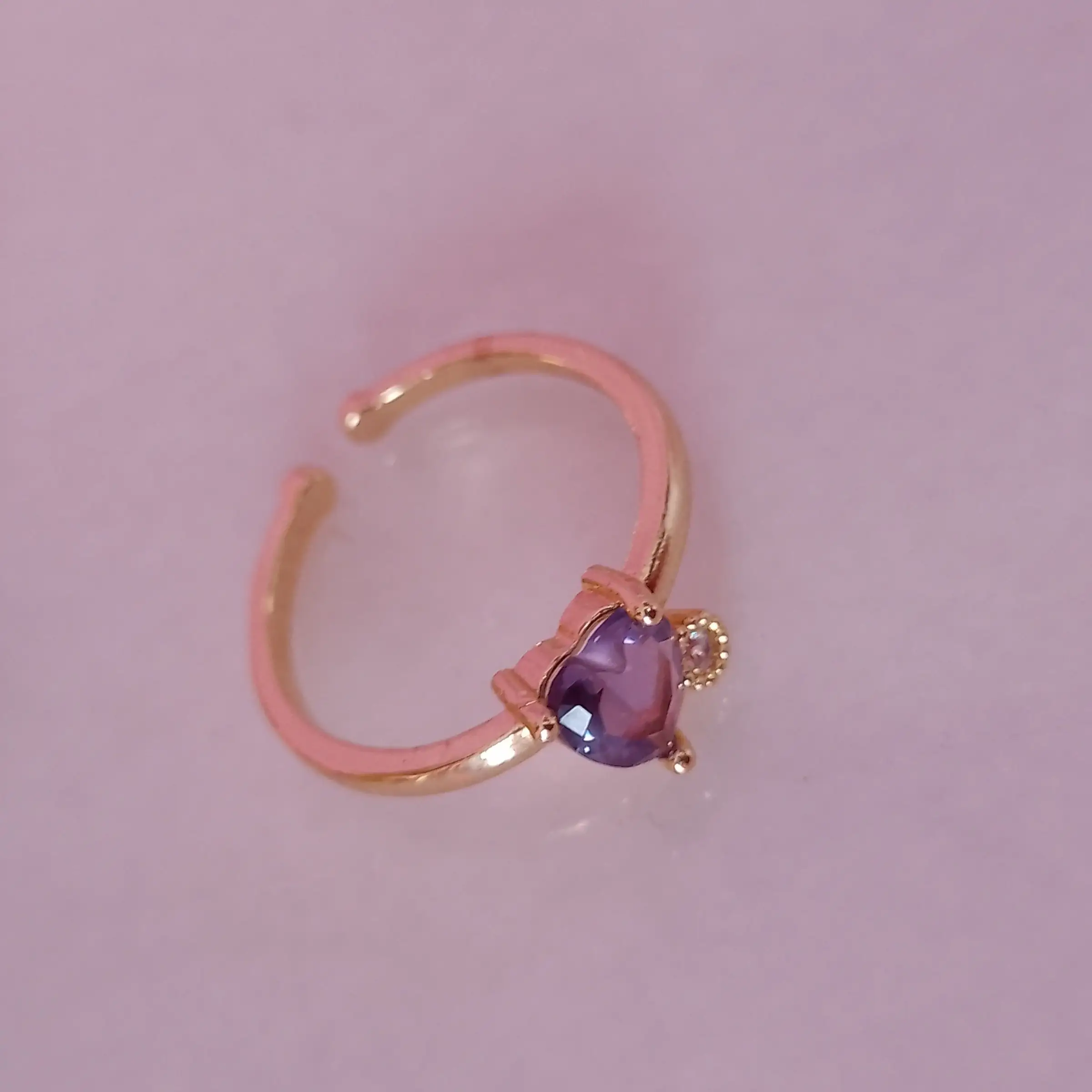 Anillo corazón morado 