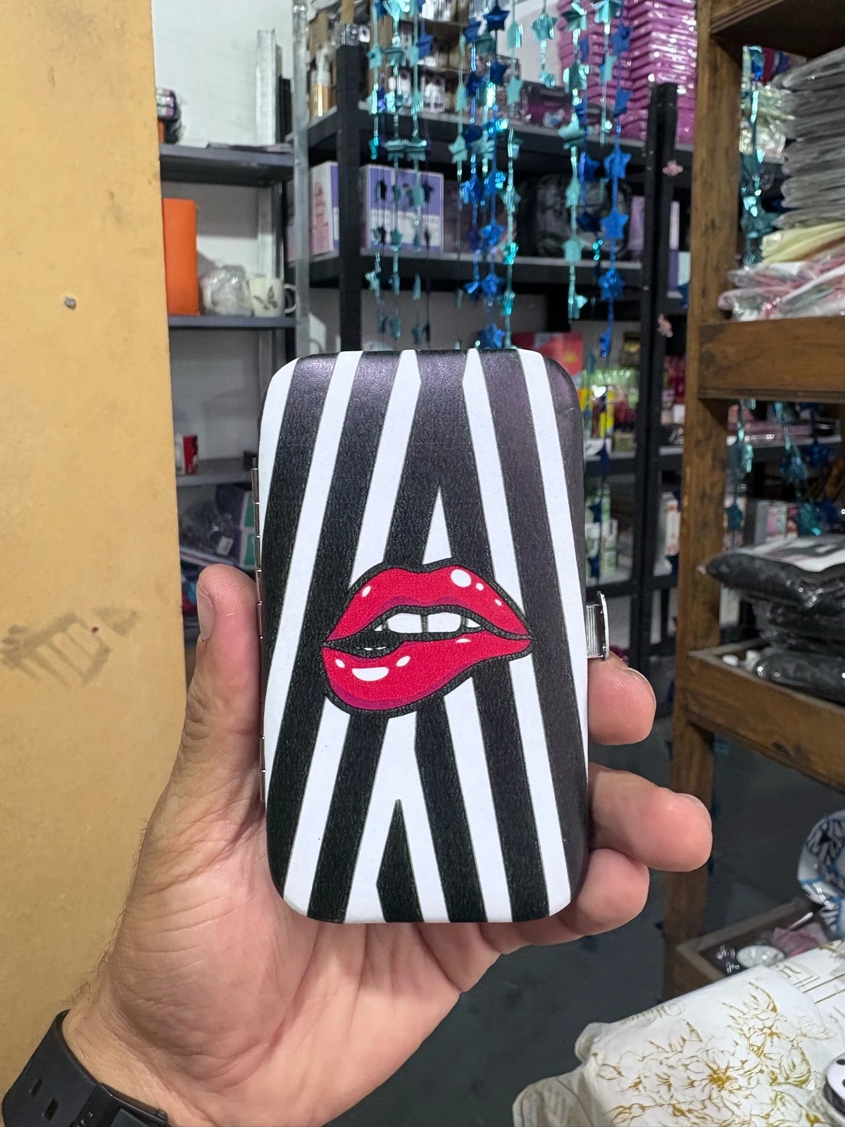 SET DE MANICURE CON ESTUCHE  3