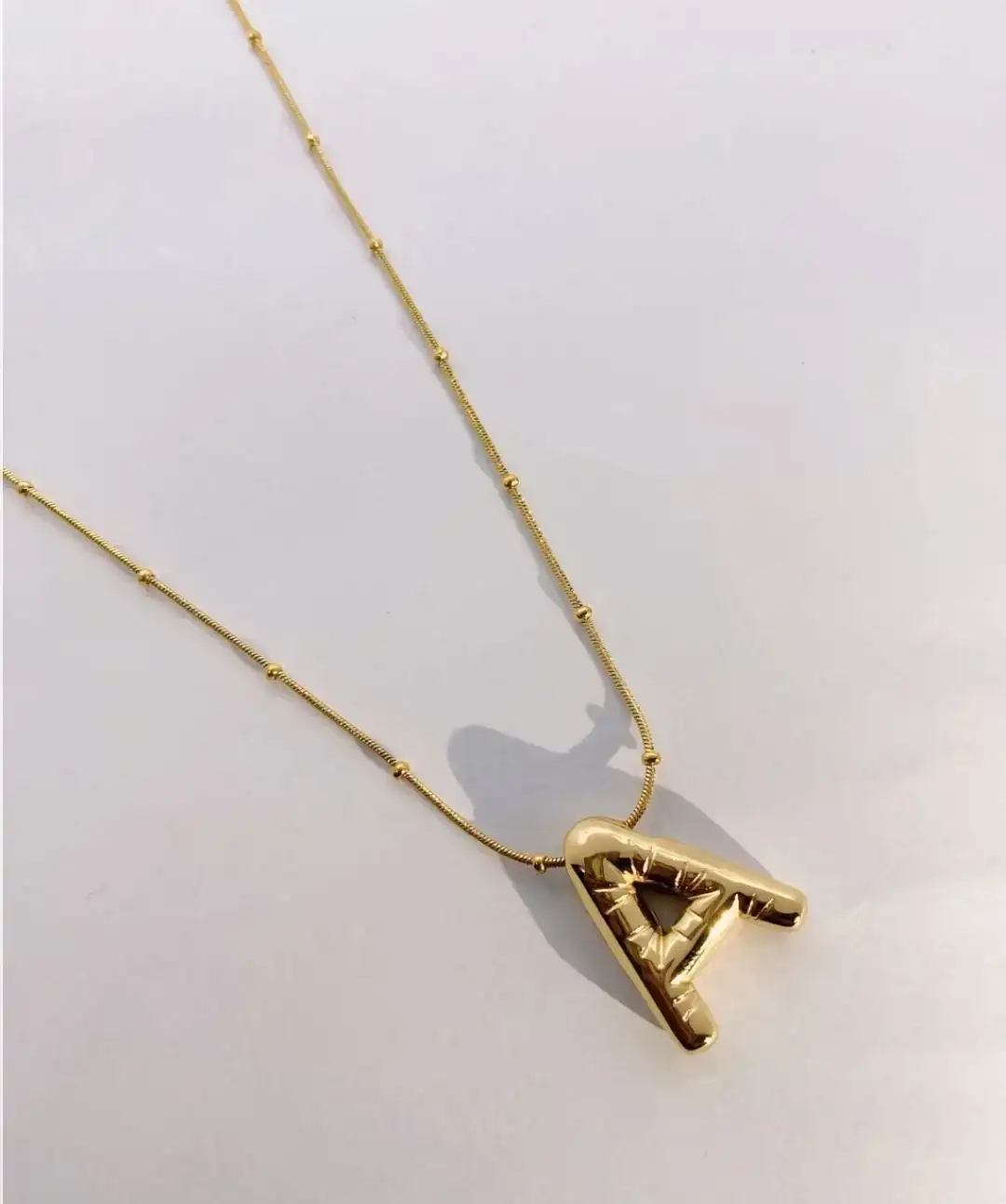 Collar letra chunky
