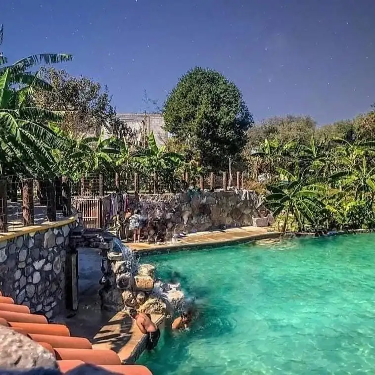 BALNEARIO DE AGUA TERMAL "LAS CUEVITAS"