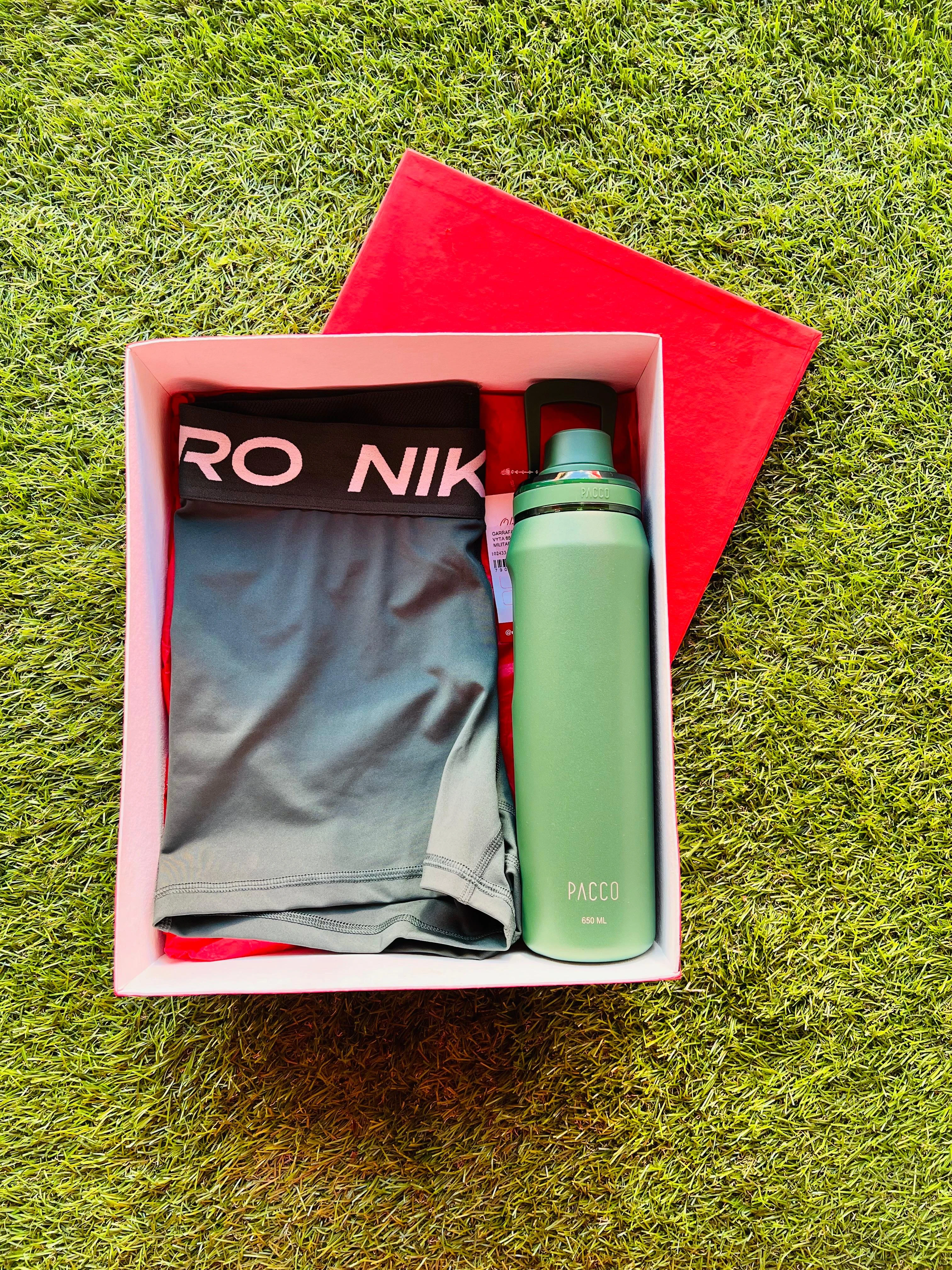 KIT SHORT NIKE PRO + GARRAFA PACCO