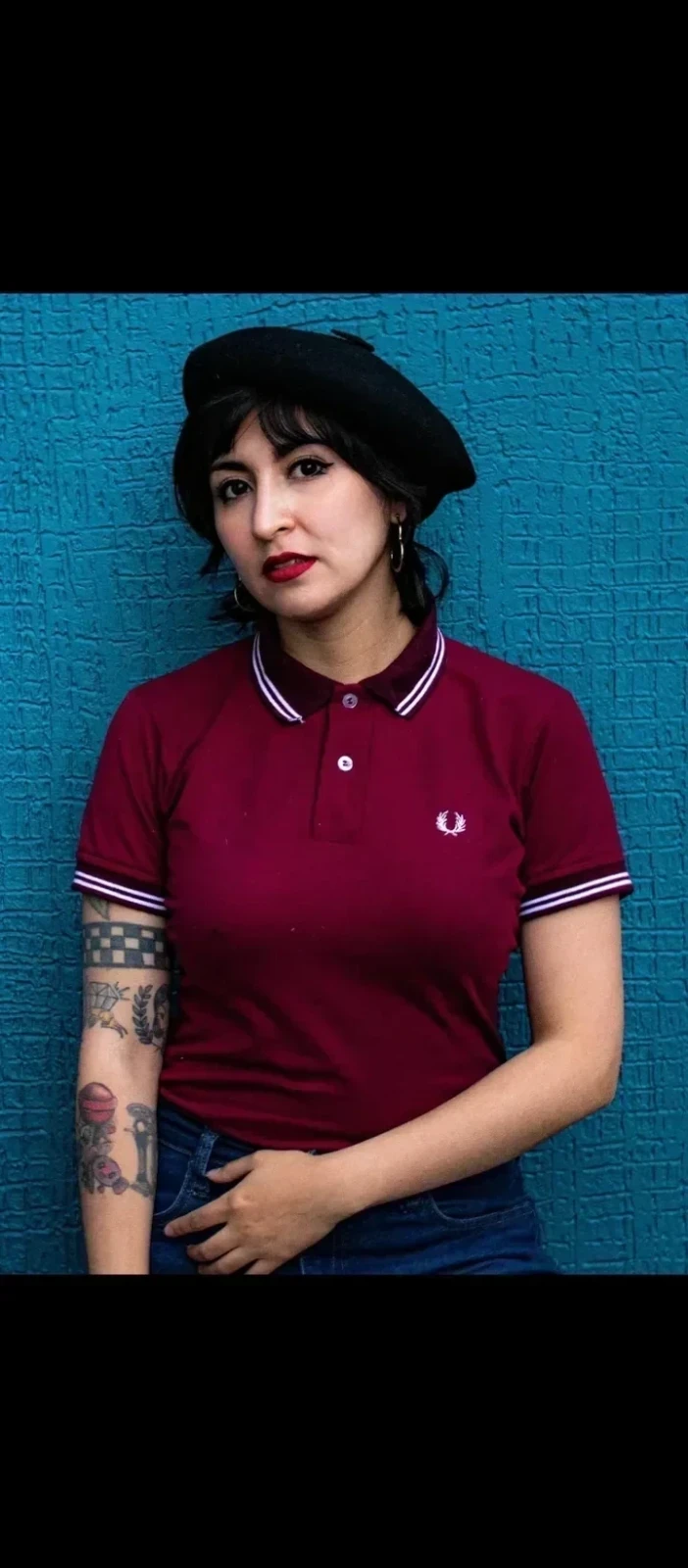 Camisa polo vinotinto con blanco t