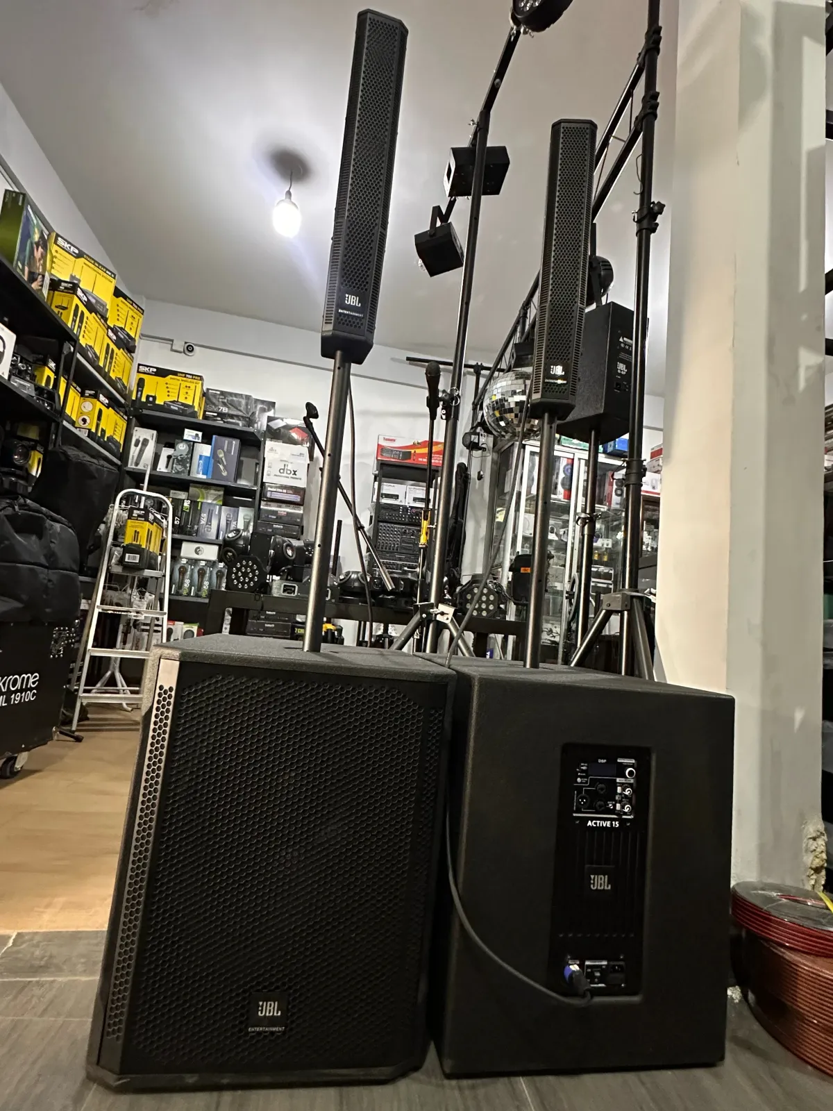 JBL L360 COLUMNAS ACTIVAS   6