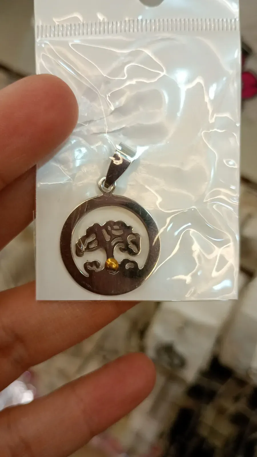 Dije Árbol detalle dorado
