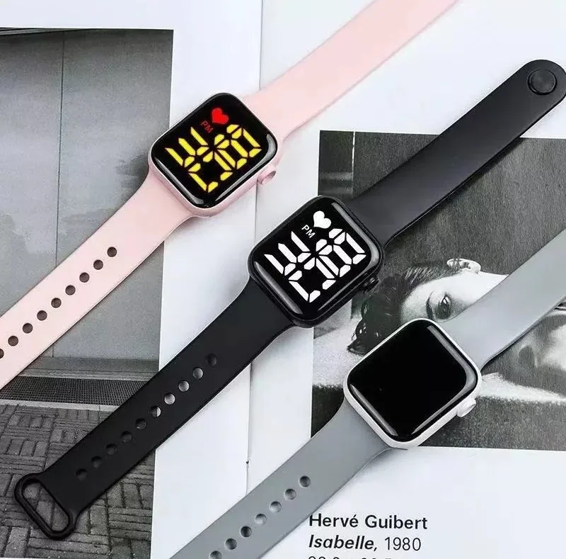 RELOJ DIGITAL CUADRADO  2