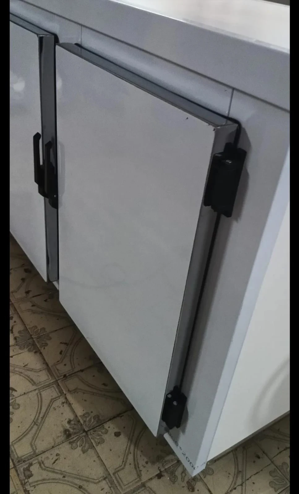 EXHIBIDOR ORIZONTAL 1 METRO 20 CM 8