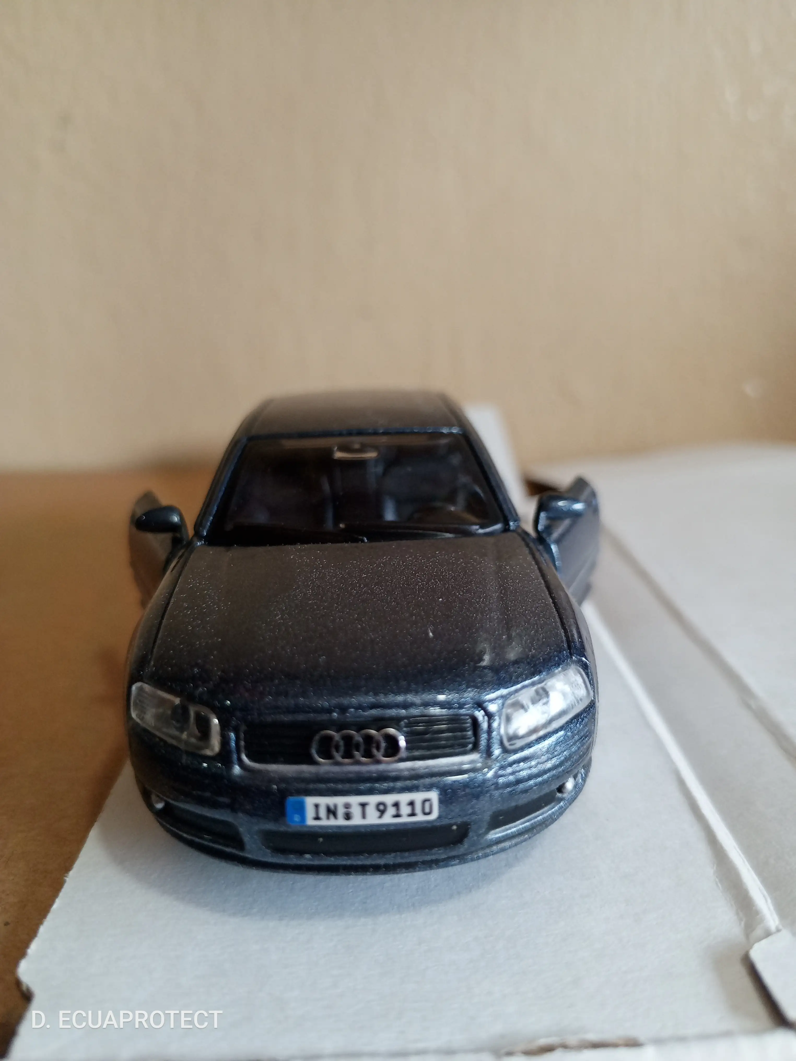 AUDI A8 🚗