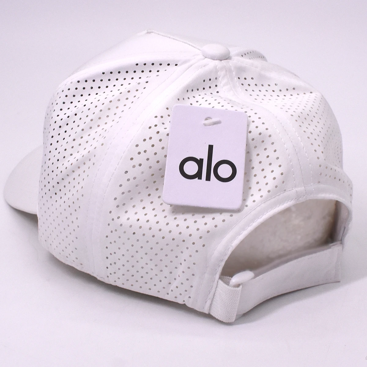 Gorra Alo Yoga blanca 2