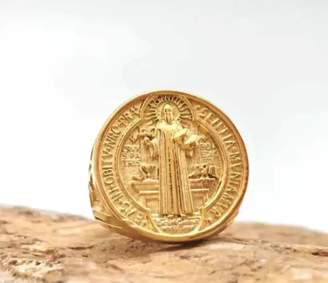 Anillo de san benito  2