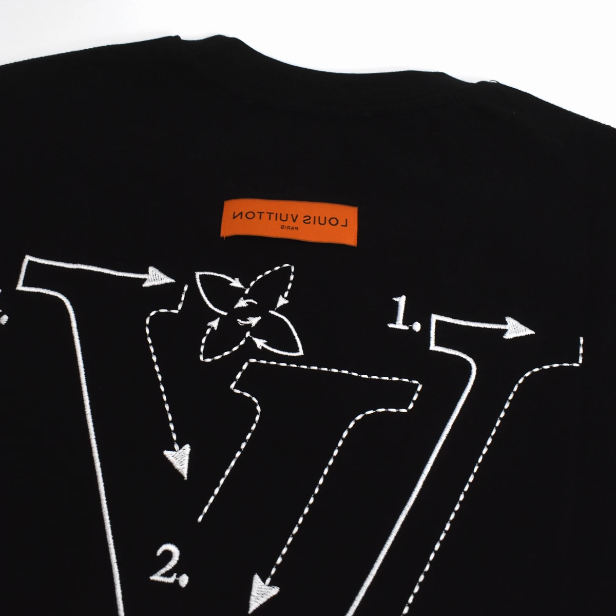 Playera LV 9