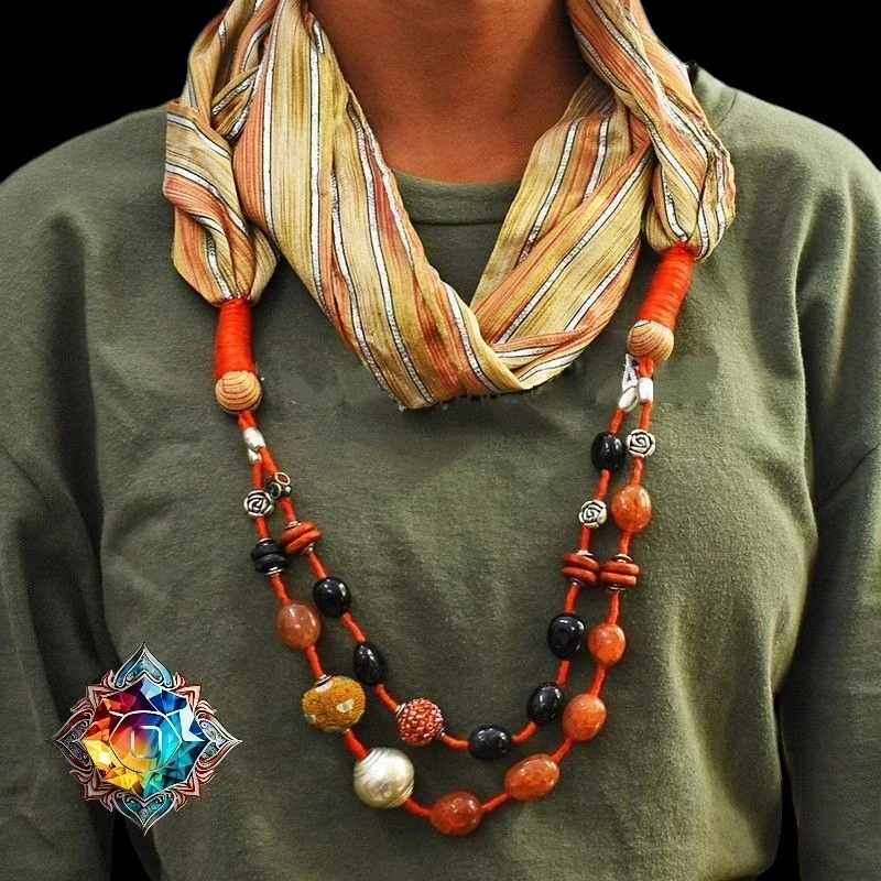 Extraordinario collar bufanda de onix y agatas