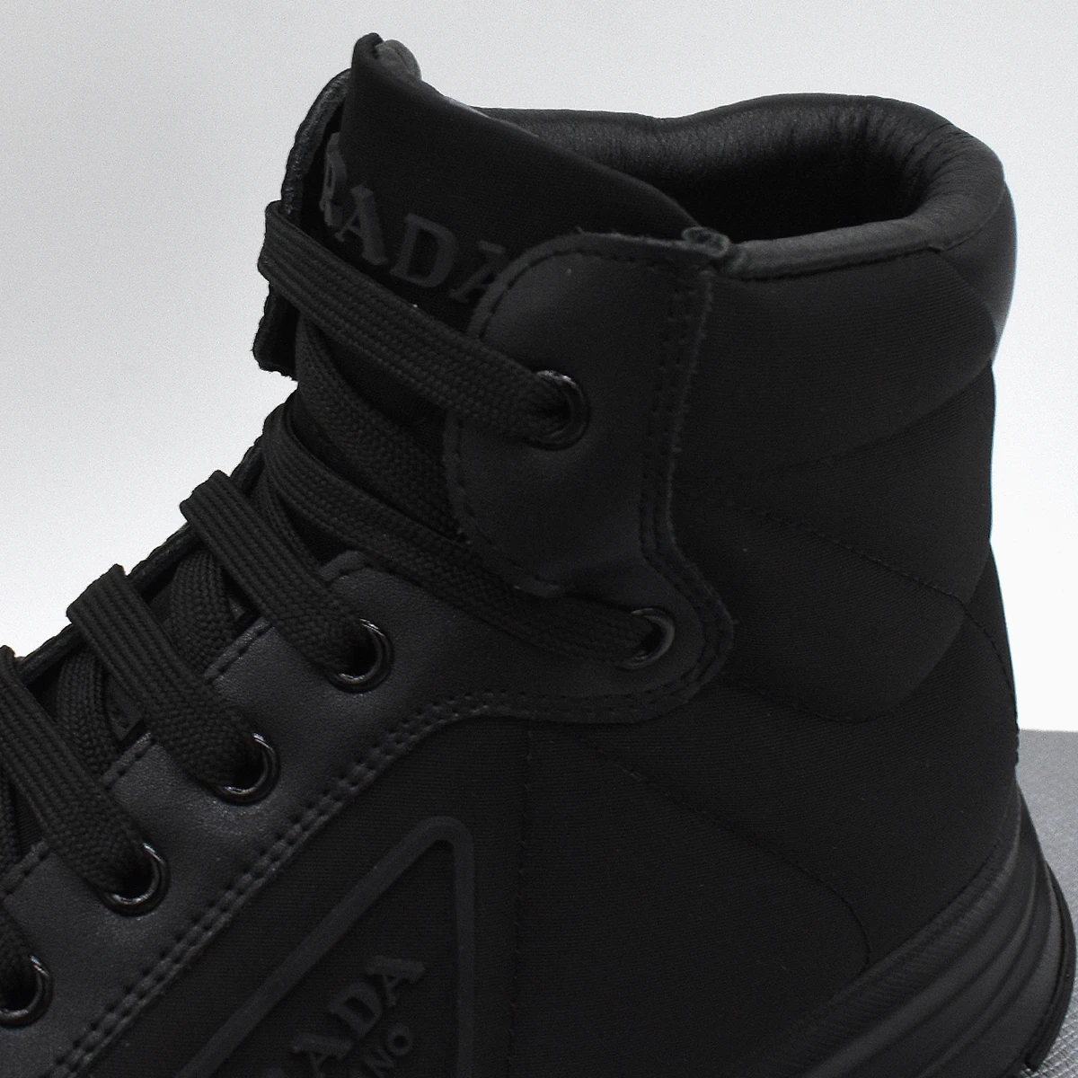 Botin Prada 5
