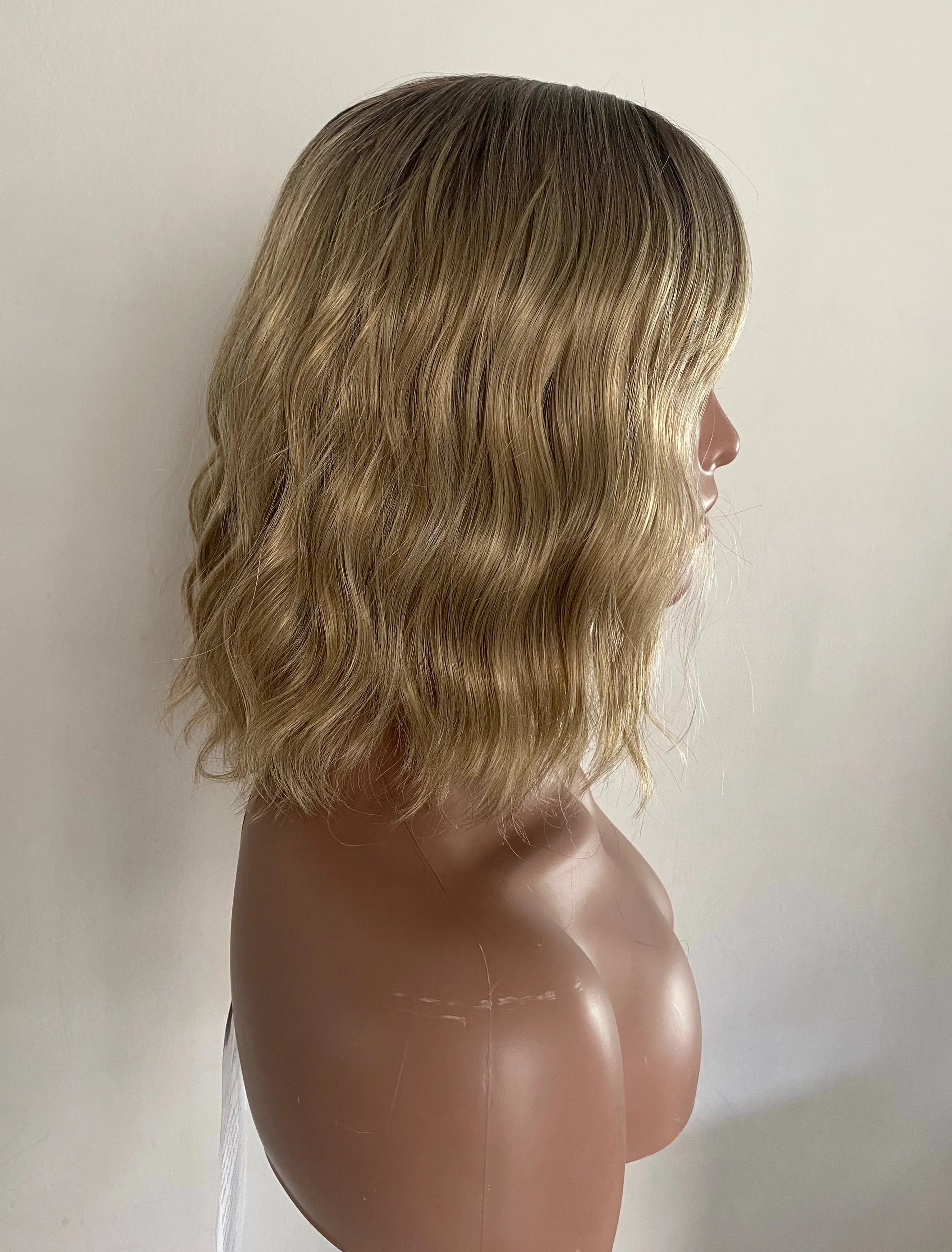 Peluca Rubia 12” con galluza  2