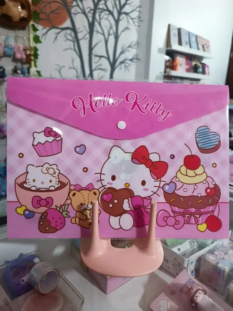 Carpeta tipos sobre. SANRIO. Más regalo