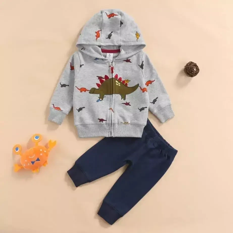 SET COMPLETO CON CAPUCHA DINO 