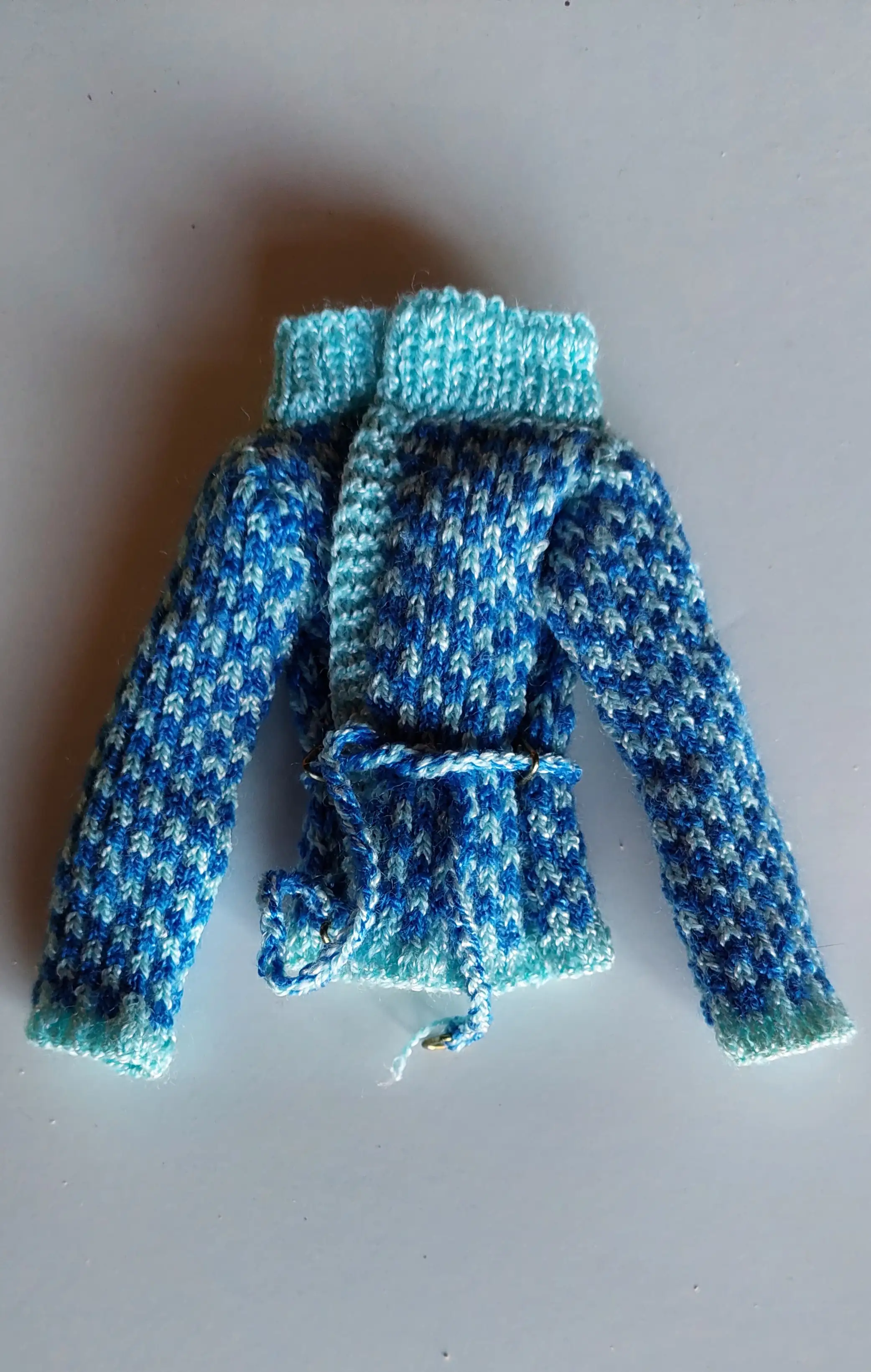 Sueter abierto en tonos azules 4