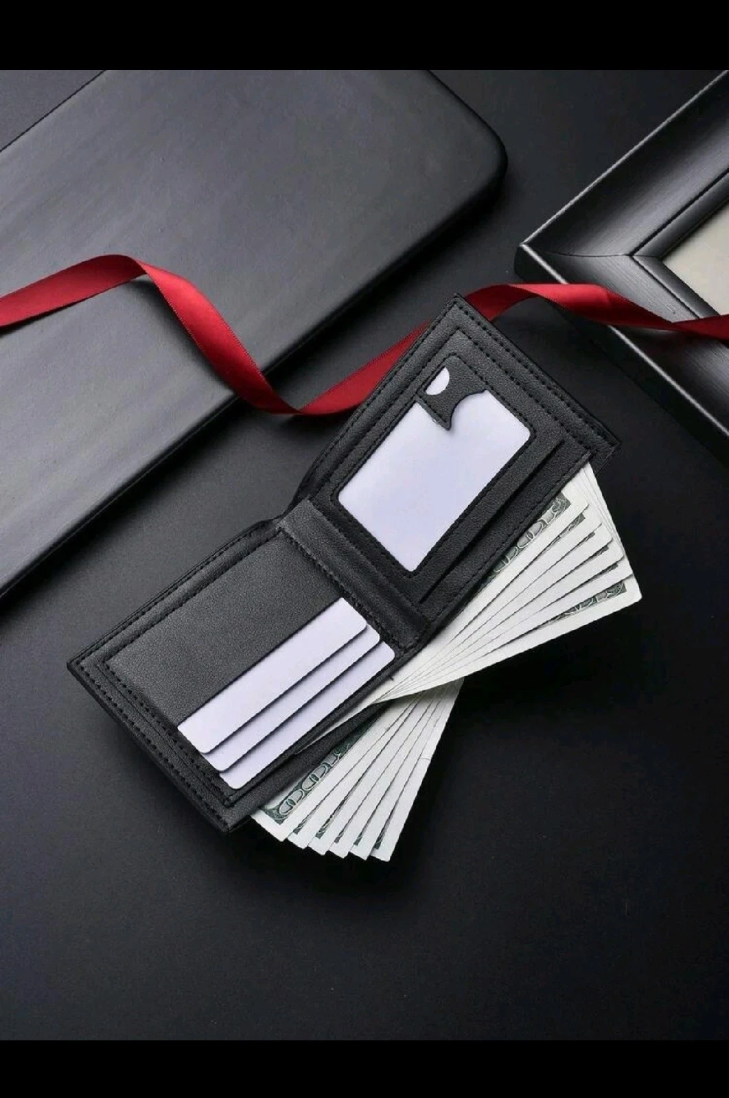 Billetera de Caballero Elegante con Textura Geométrica 2