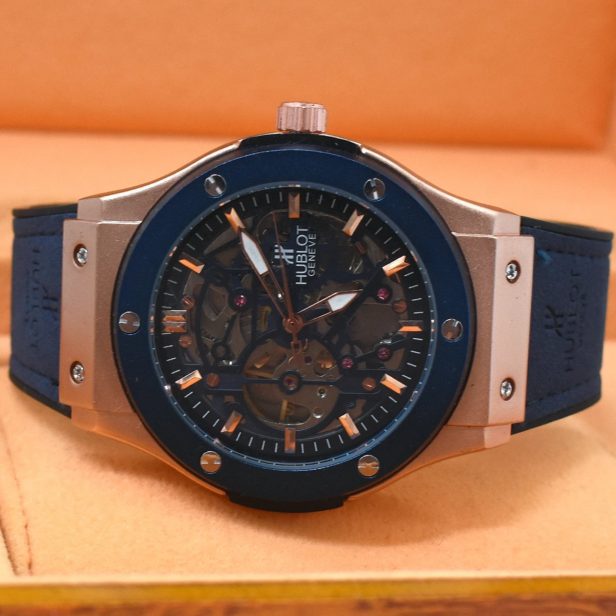 &nbsp; Hublot Classic Fusion oro y azul  5