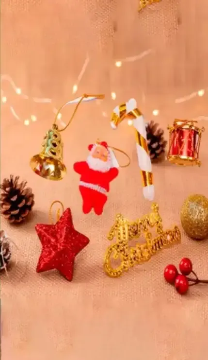 Adorno navideño 3cm 16 piezas dorado/rojo en caja de acetato 