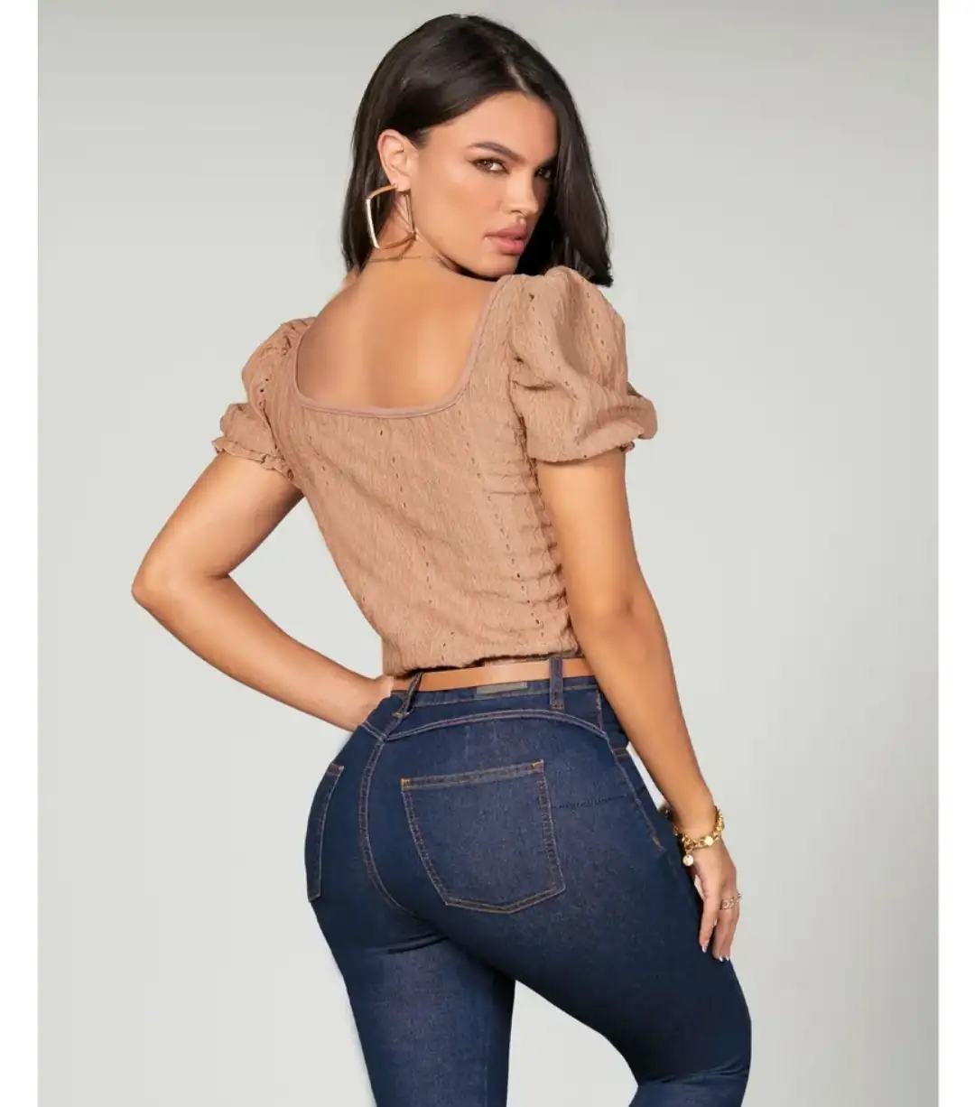 Blusa en ojalillo 2