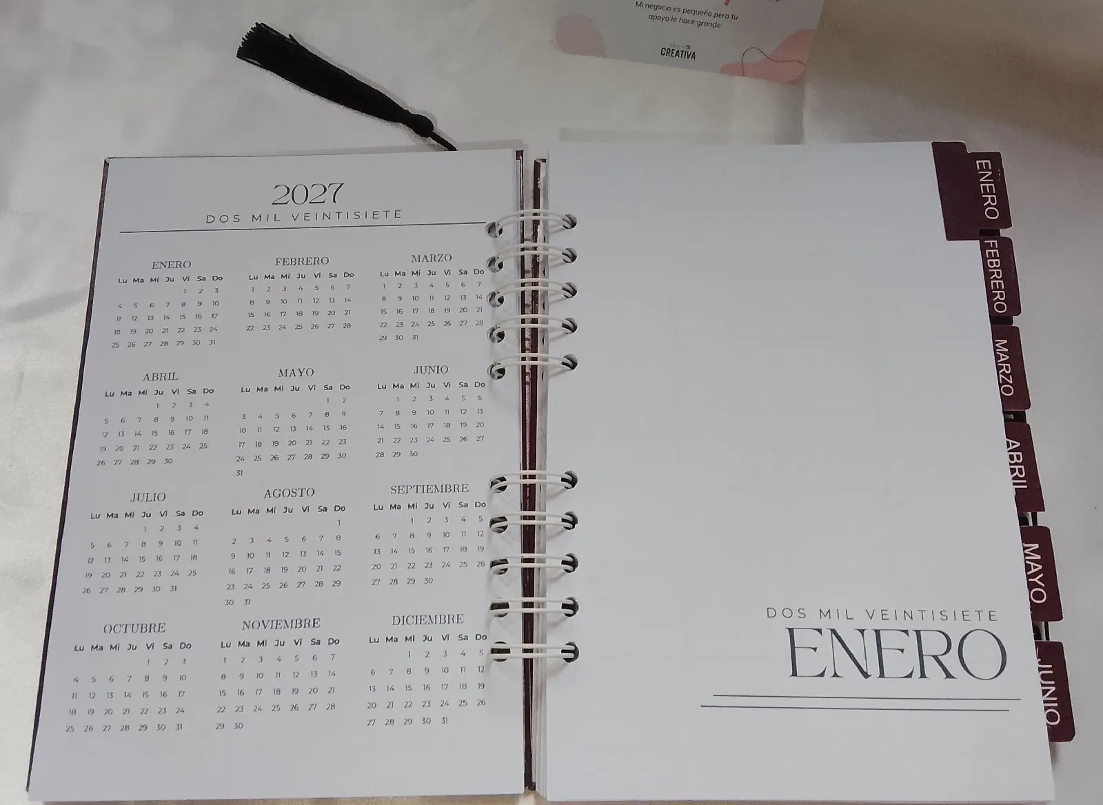 Agenda semanal con marcadores de meses 3