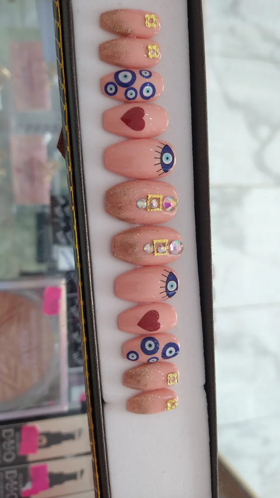 Uñas ojitos