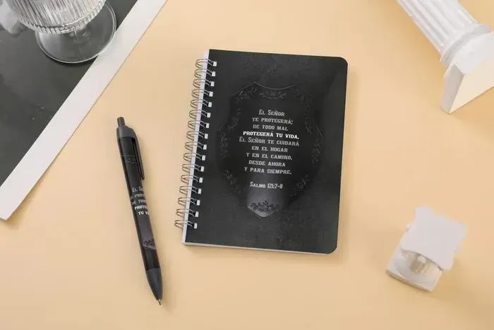 Libreta pequena con lapicero el Senor te protegera