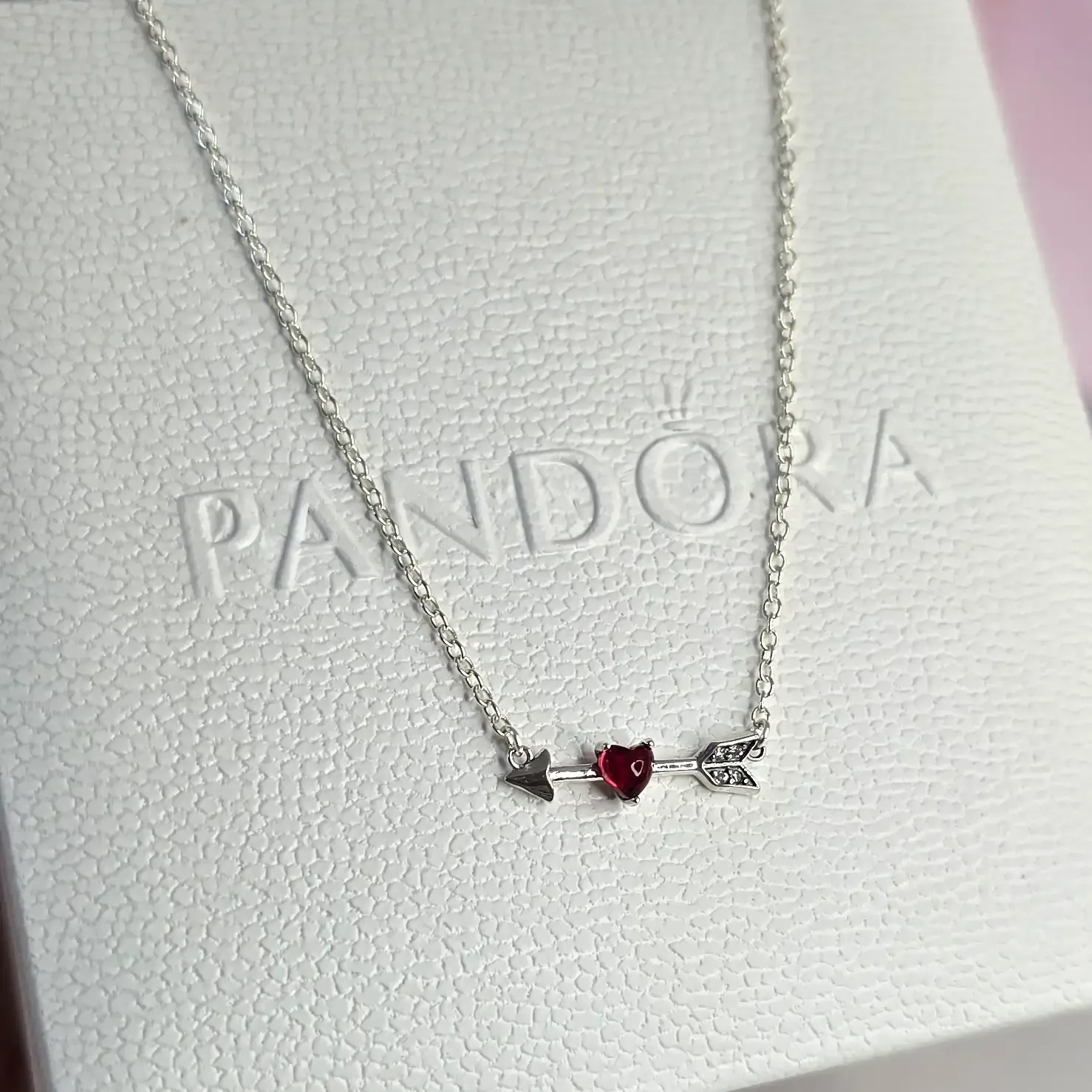 Cadena Pandora corazon y flecha  4
