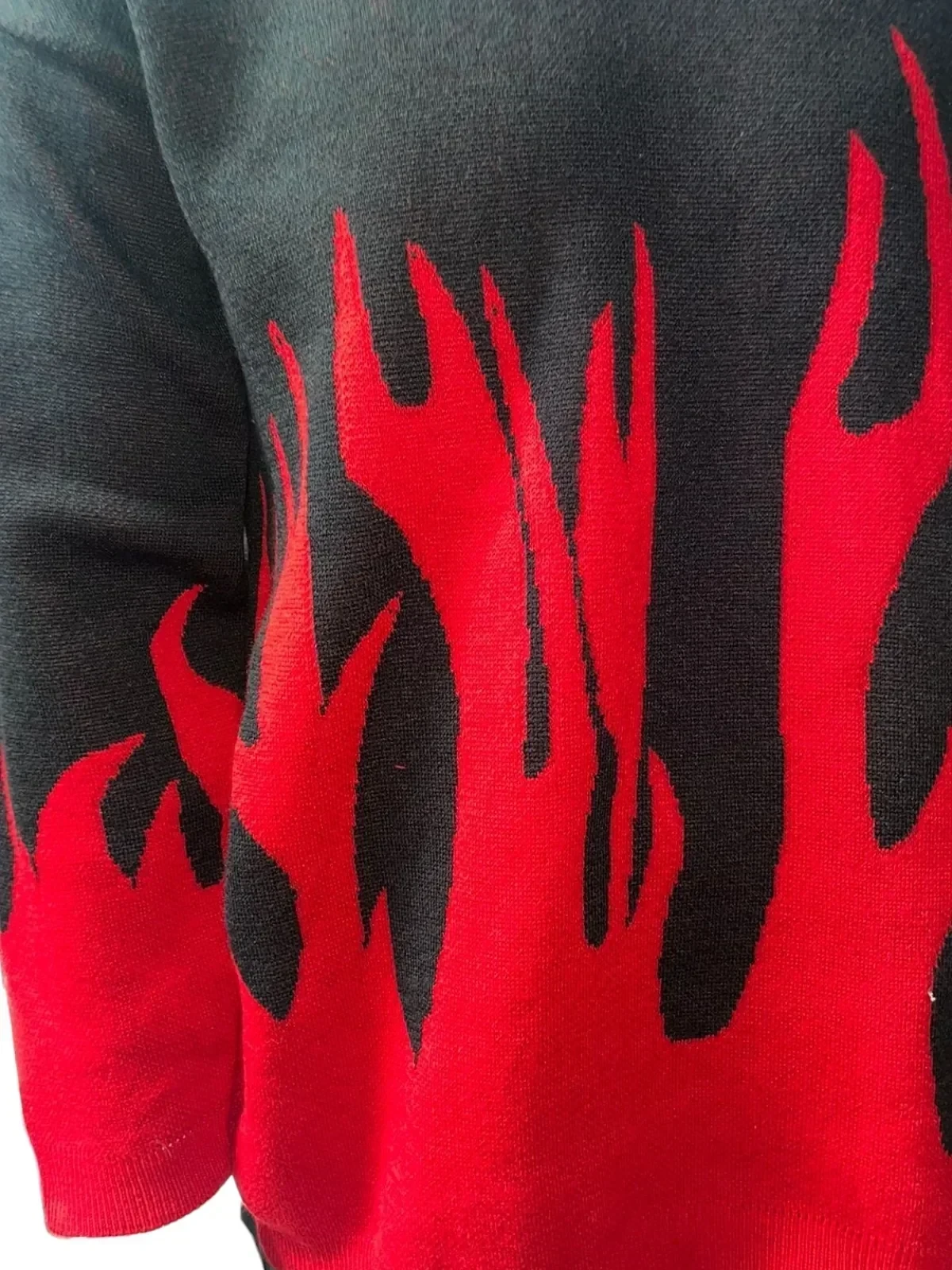 Sueter Flama roja 3