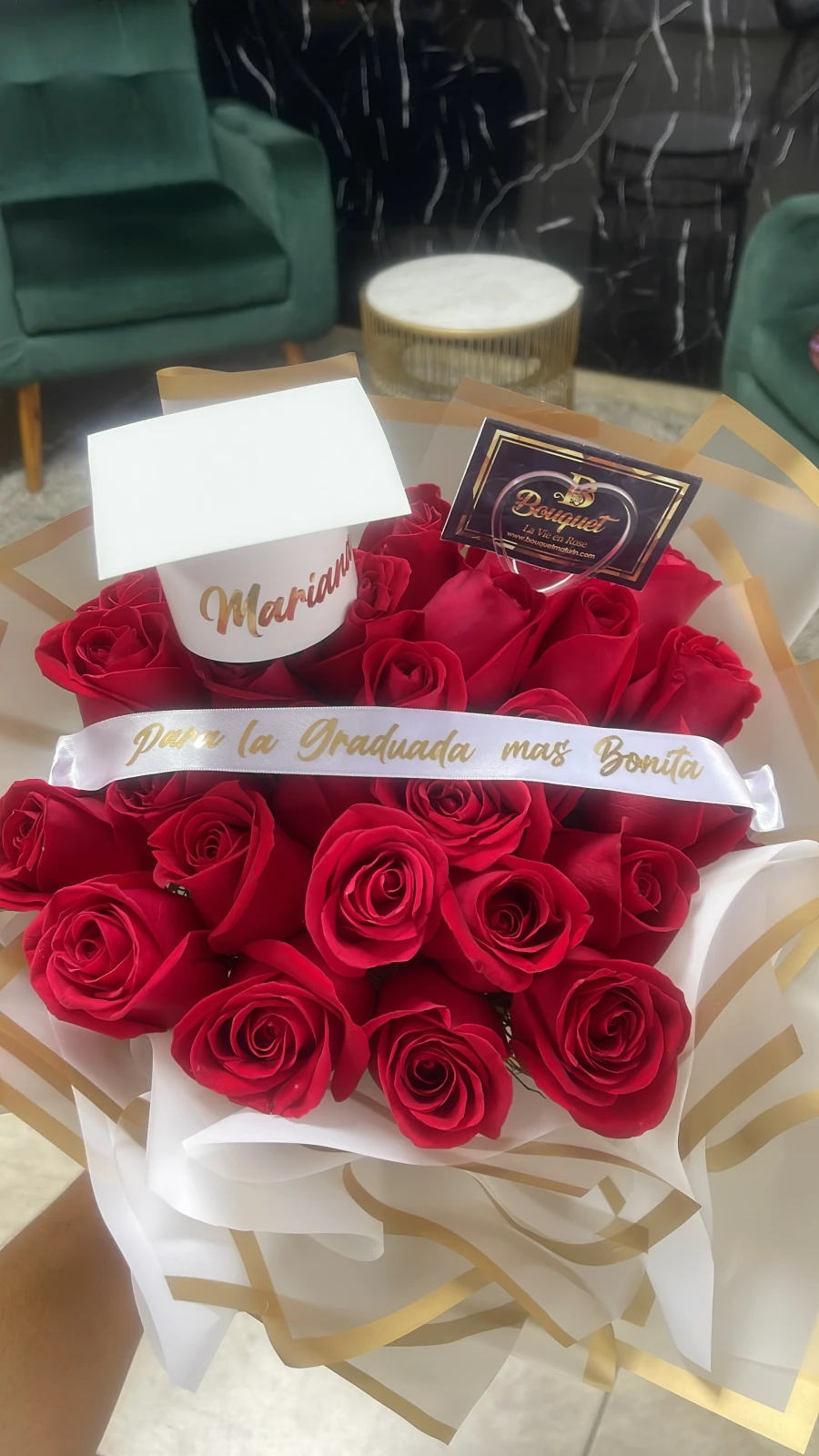 Ramillete 24 rosas graduación 