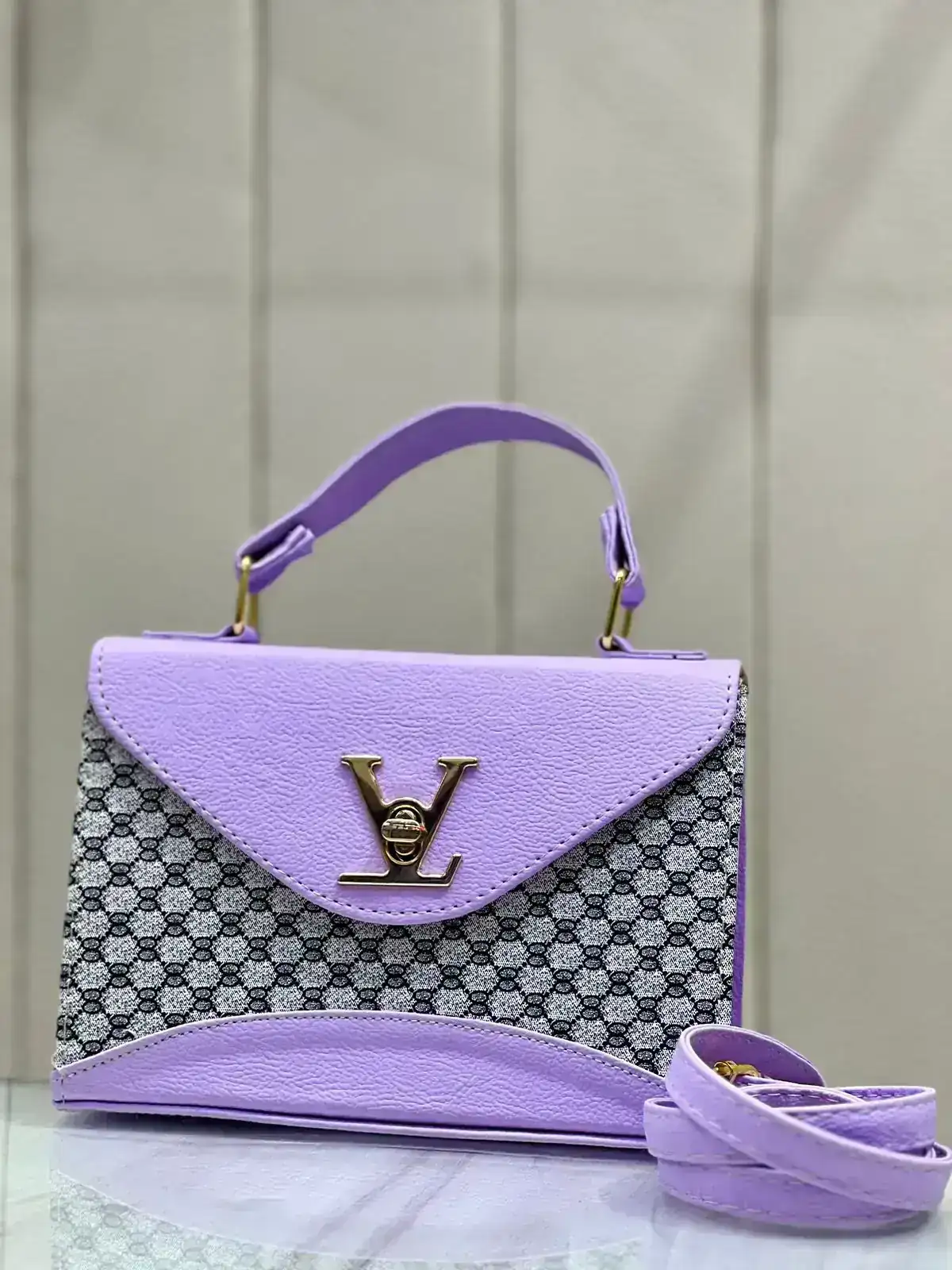 Carriel LV