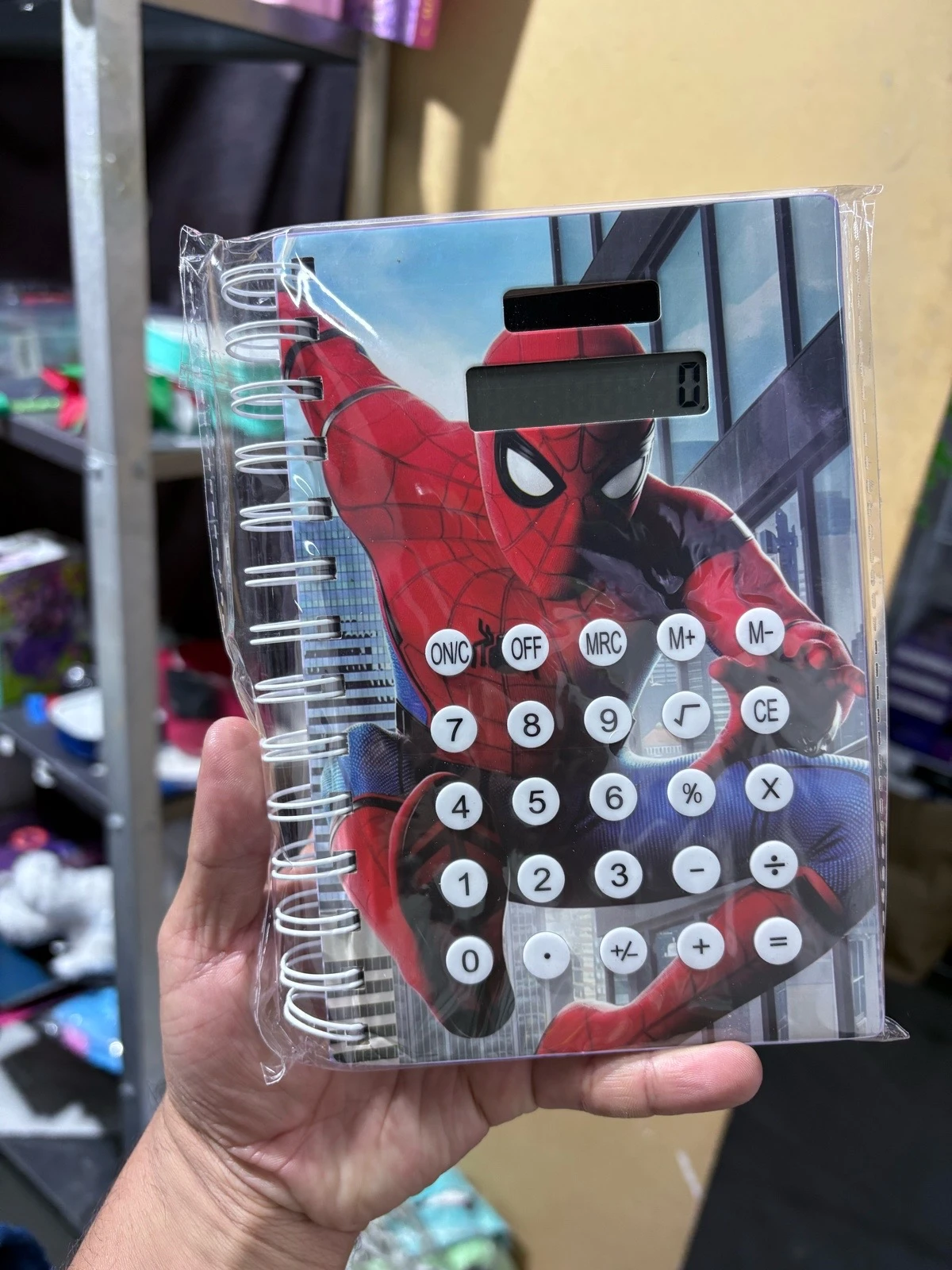 Libreta de personaje con calculadora solar  3