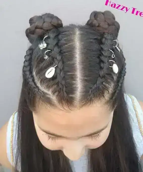 Peinado de 4 trenzas con rodetes y accesorios 