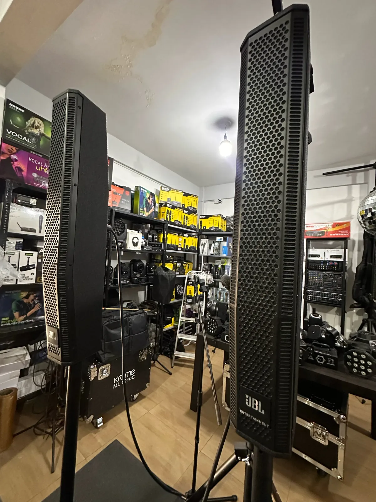 JBL L360 COLUMNAS ACTIVAS   8