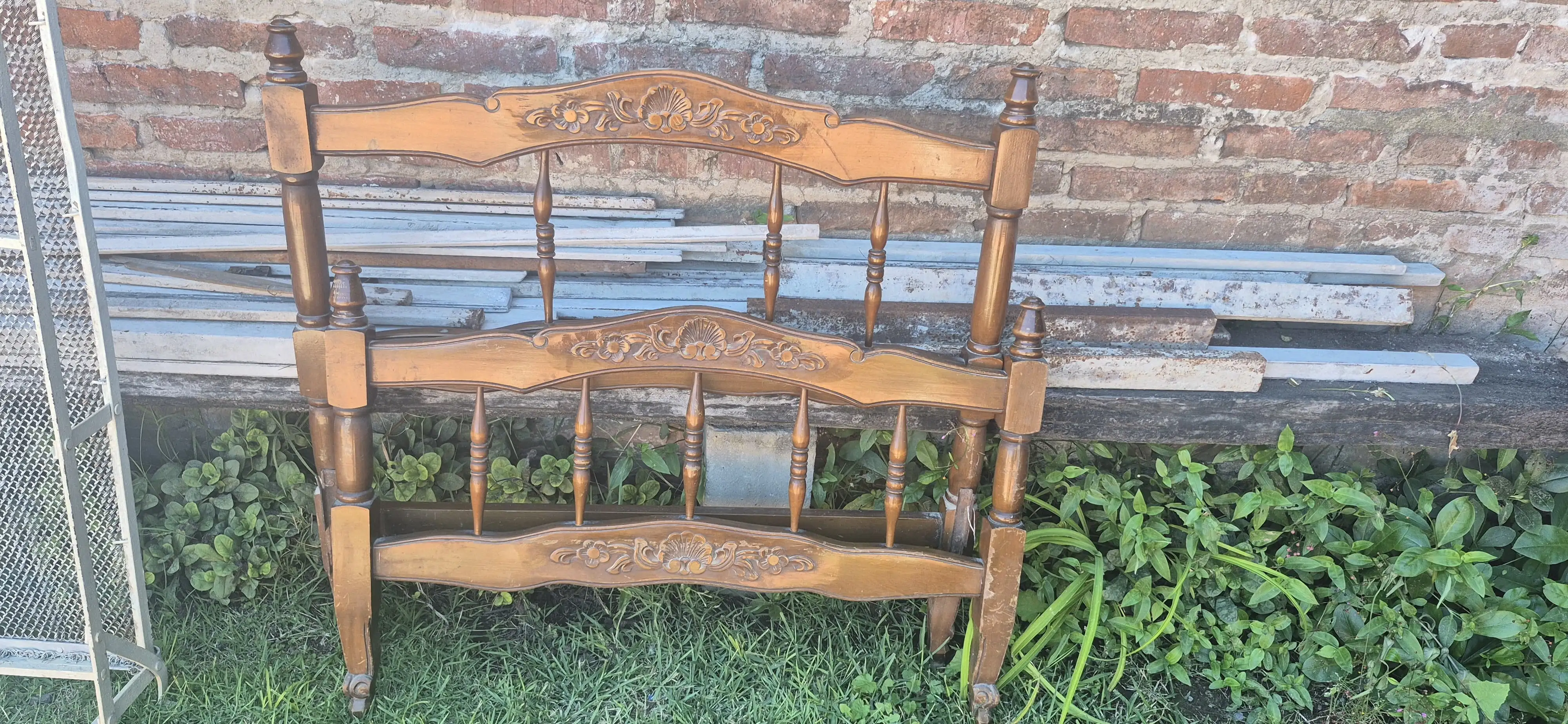 Cama de una plaza con elasticos