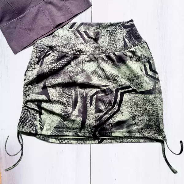 Falda short suplex