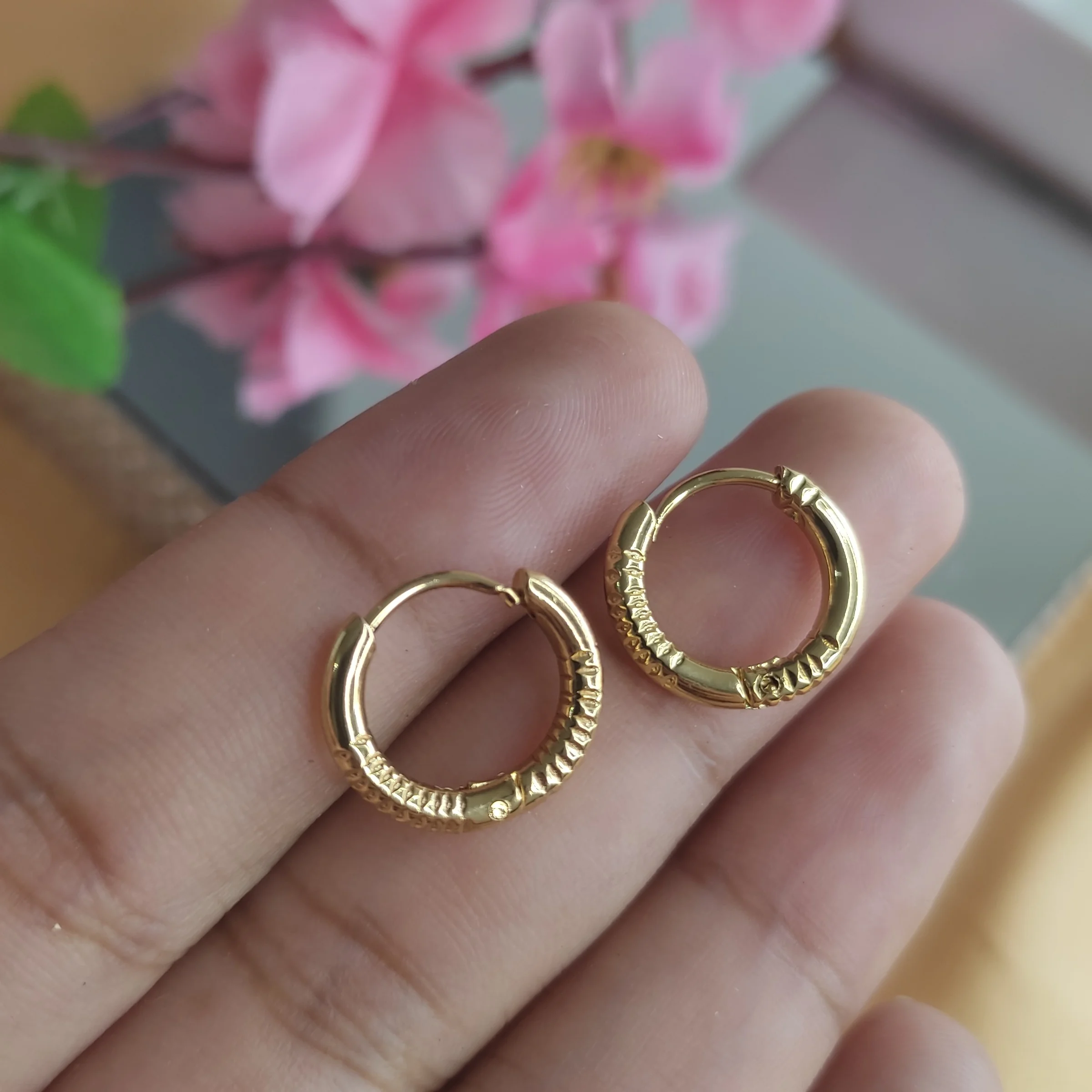 MINI HOOPS FINE GOLD